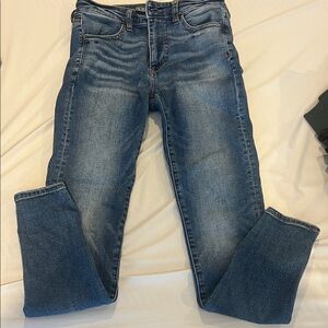 American Eagle Outfitters Women's Hi-Rise Jegging. Like new